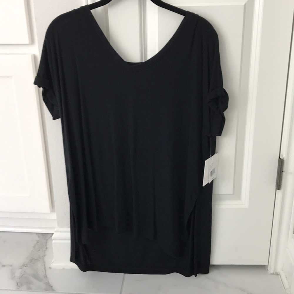 Beyond Yoga Every Weekend V-Neck Top (sold out)